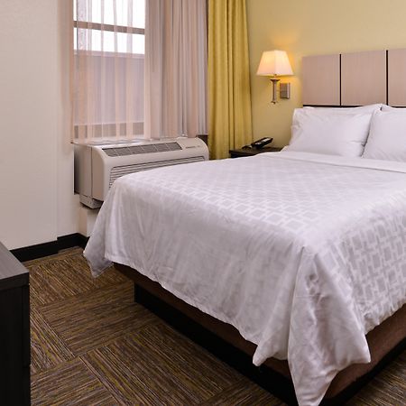 Candlewood Suites Terre Haute By Ihg Екстер'єр фото