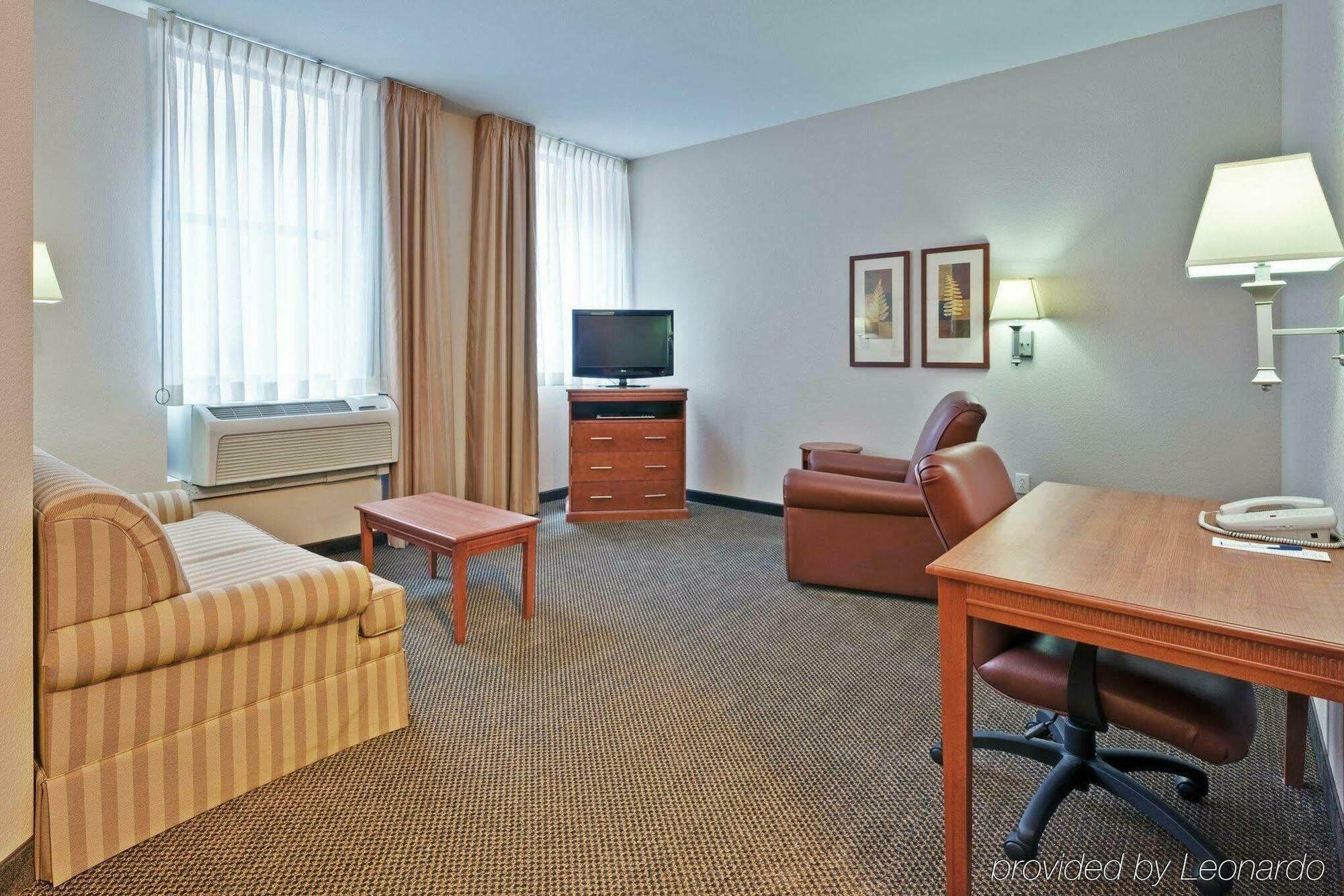 Candlewood Suites Terre Haute By Ihg Екстер'єр фото